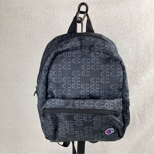 Champion mini backpack, excellent preloved condition!